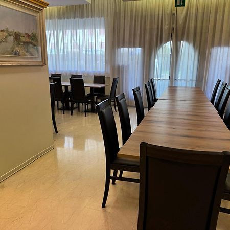 Hotel Albatros Mestre Luaran gambar