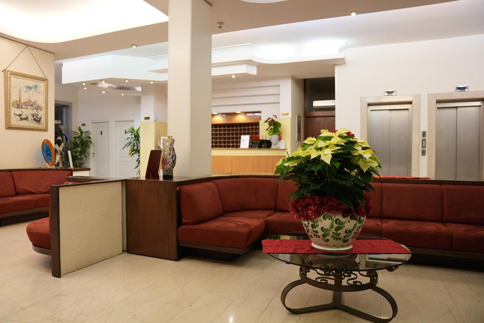 Hotel Albatros Mestre Luaran gambar