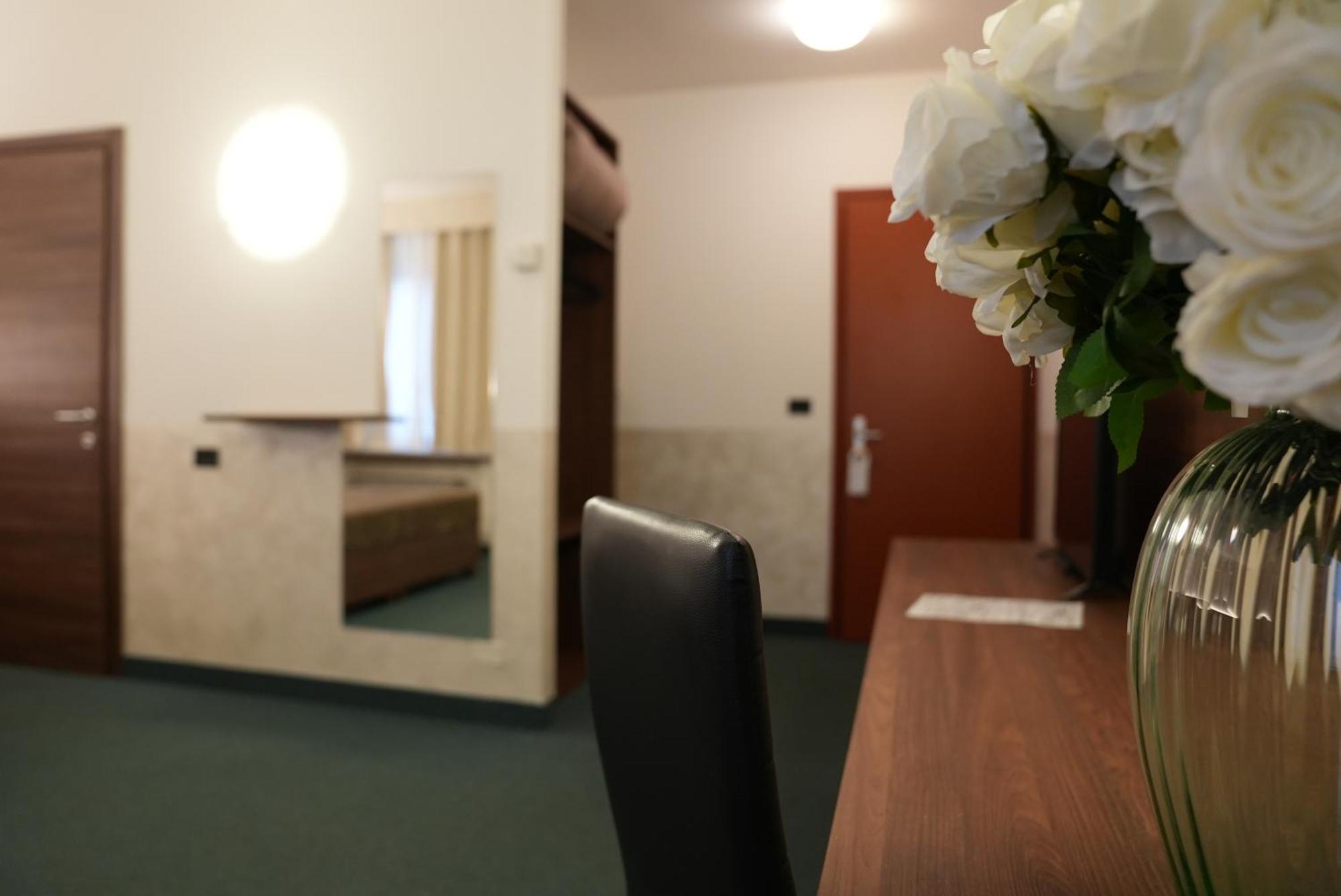 Hotel Albatros Mestre Luaran gambar